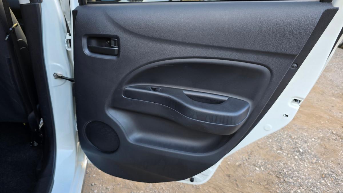 mitsubishi-space-star-2015-gasolina-1193cc