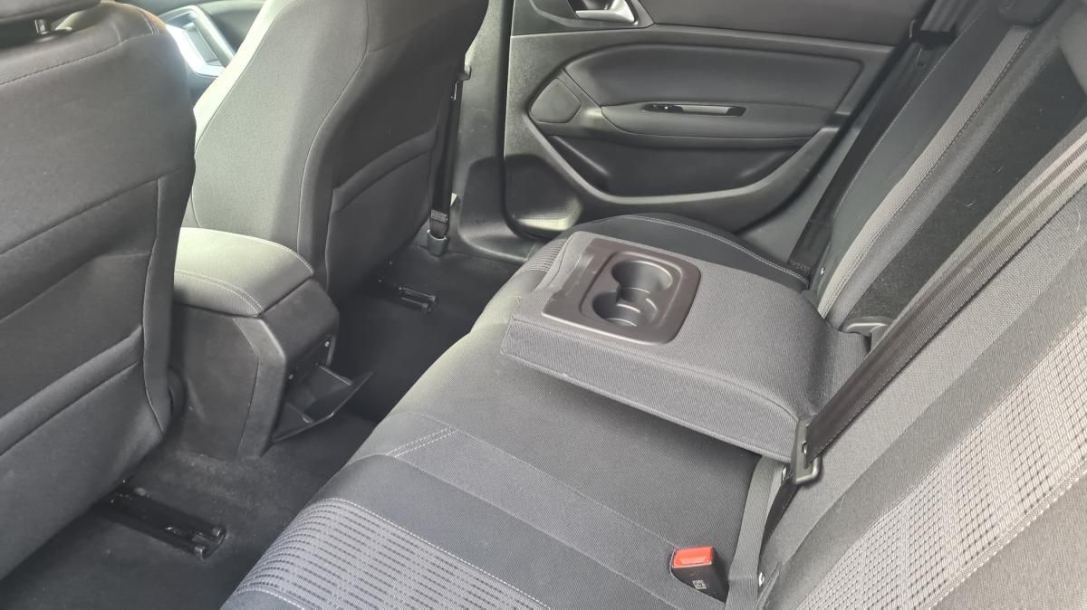 peugeot-308-sw-2019-diesel-1499cc