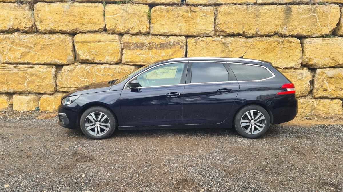 peugeot-308-sw-2019-diesel-1499cc