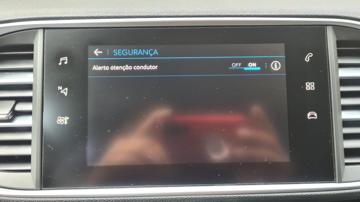 peugeot-308-sw-2019-diesel-1499cc
