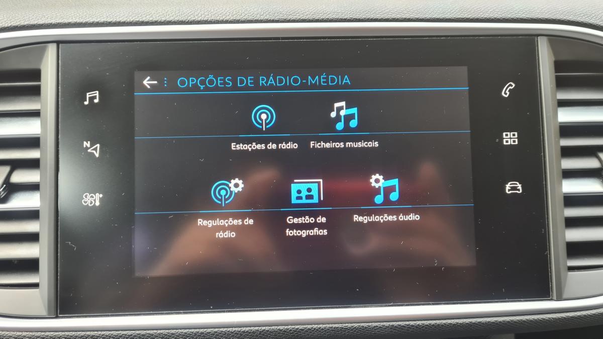 peugeot-308-sw-2019-diesel-1499cc