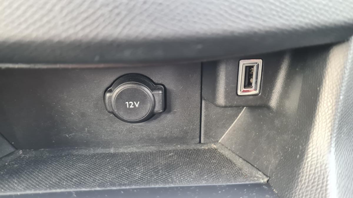 peugeot-308-sw-2019-diesel-1499cc