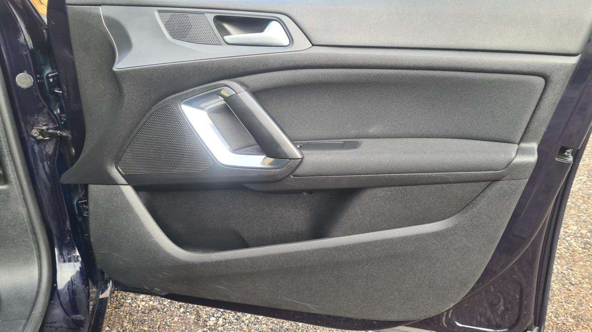peugeot-308-sw-2019-diesel-1499cc