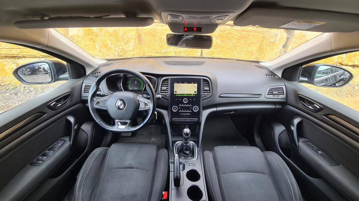 renault-megane-sport-tourer-2017-diesel-1461cc