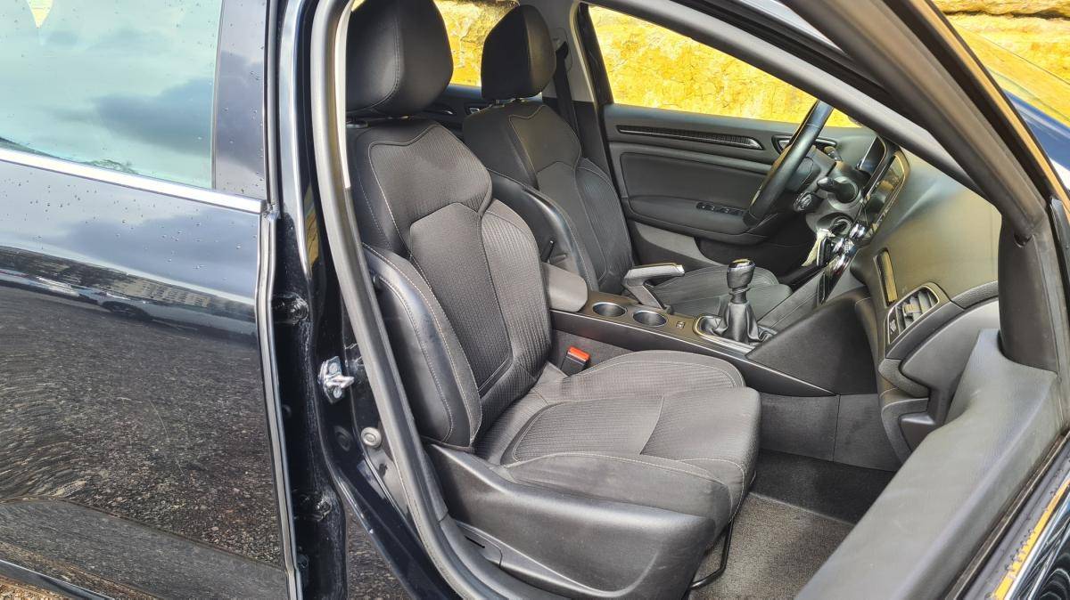 renault-megane-sport-tourer-2017-diesel-1461cc