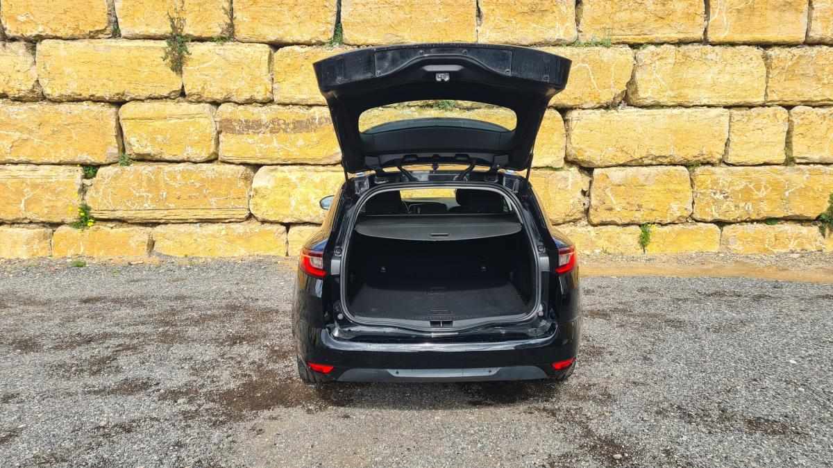 renault-megane-sport-tourer-2017-diesel-1461cc