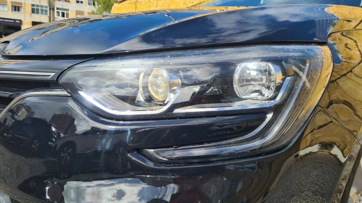 renault-megane-sport-tourer-2017-diesel-1461cc