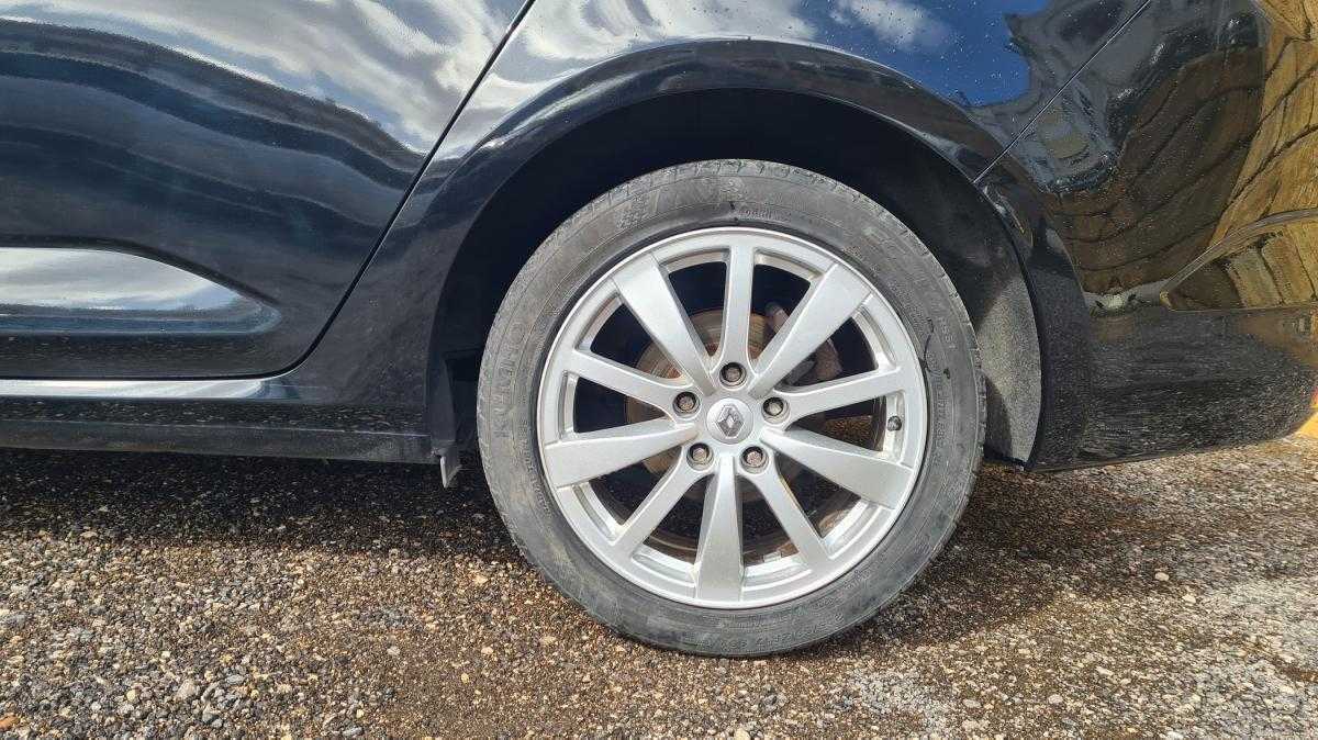 renault-megane-sport-tourer-2017-diesel-1461cc