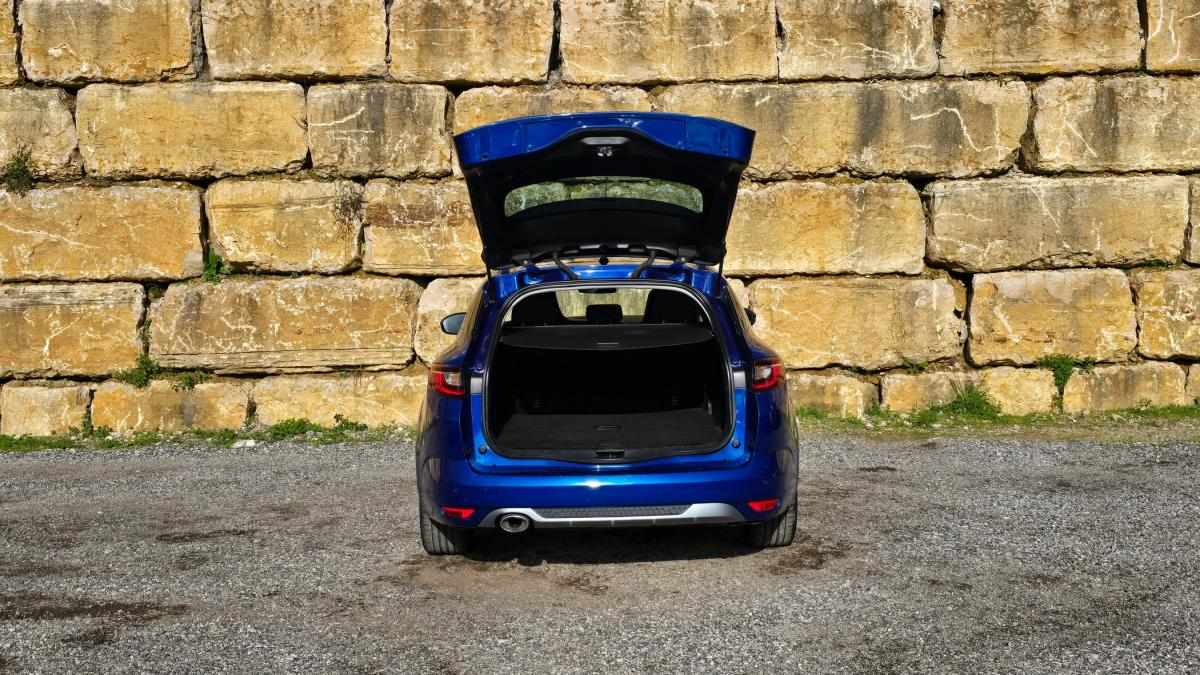 renault-megane-sport-tourer-2017-diesel-1461cc