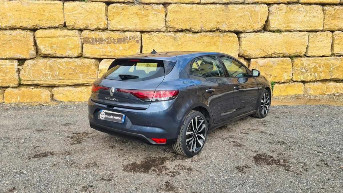 renault-megane-2022-diesel-1461cc