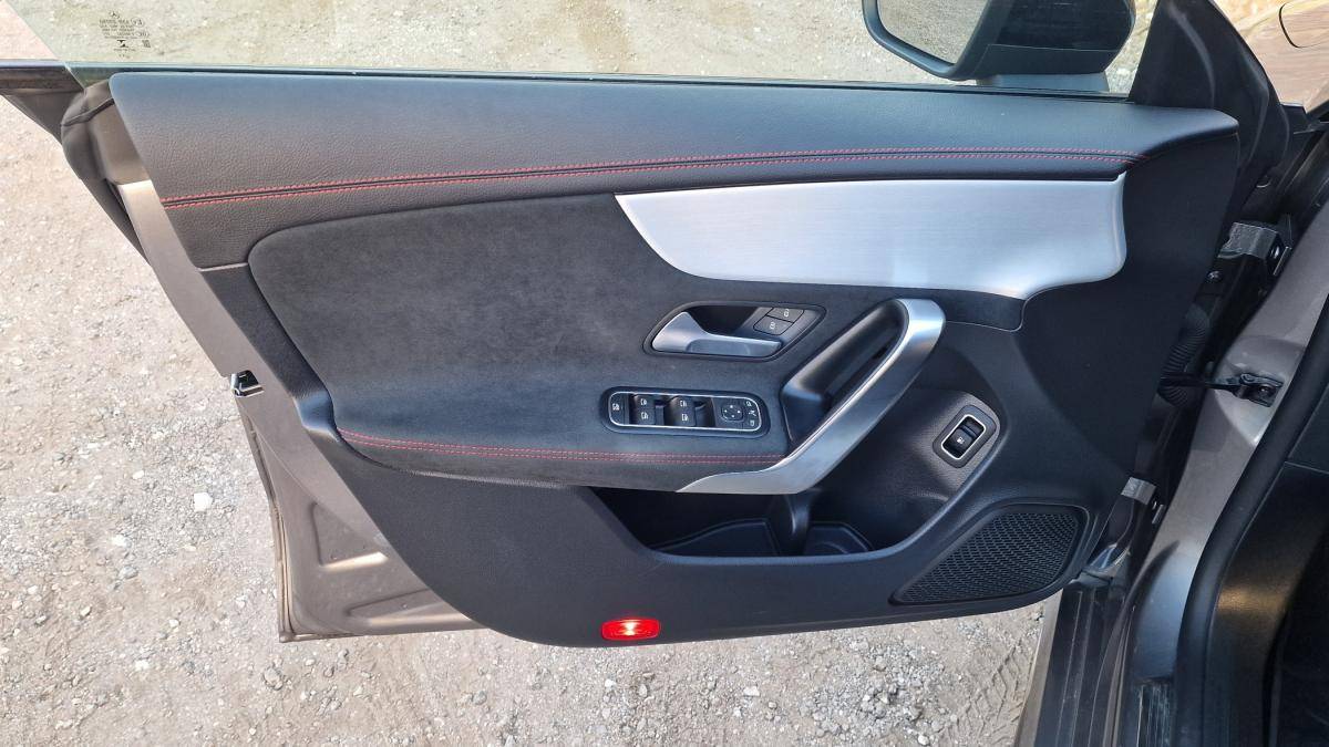 mercedes-benz-cla-2022-hibrido-a-gasolina-1332cc