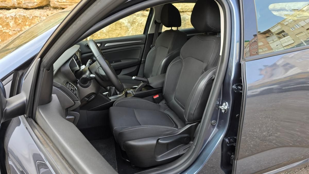 renault-megane-2022-diesel-1461cc