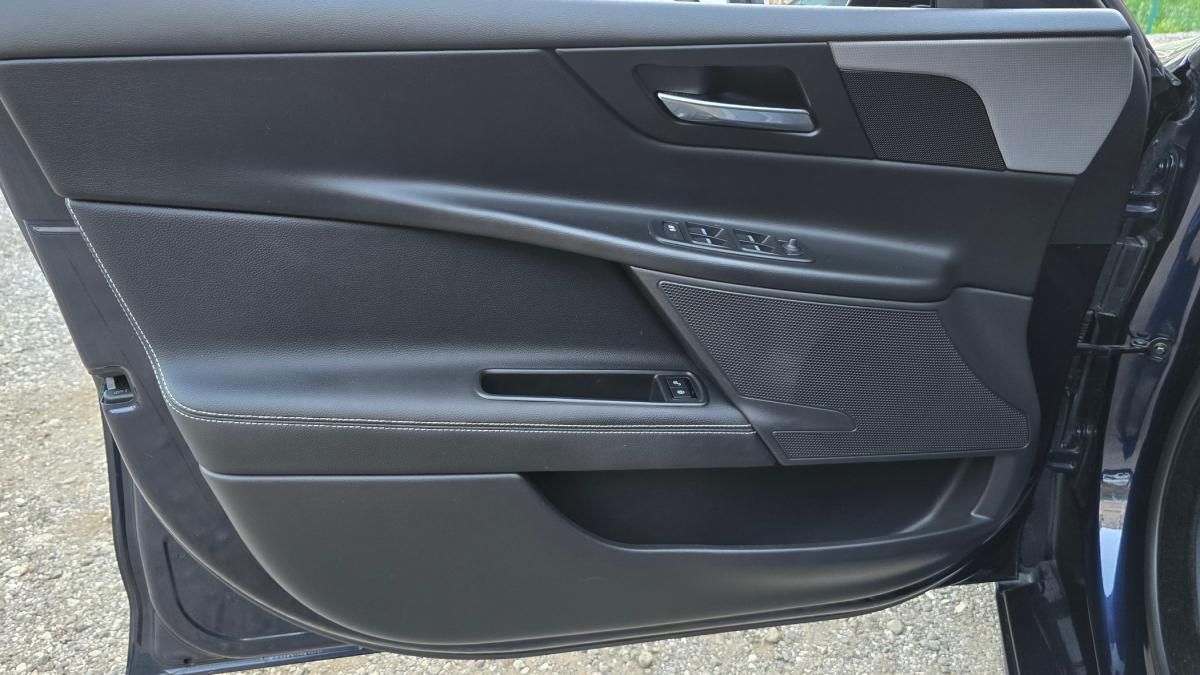 jaguar-xe-2017-diesel-1999cc
