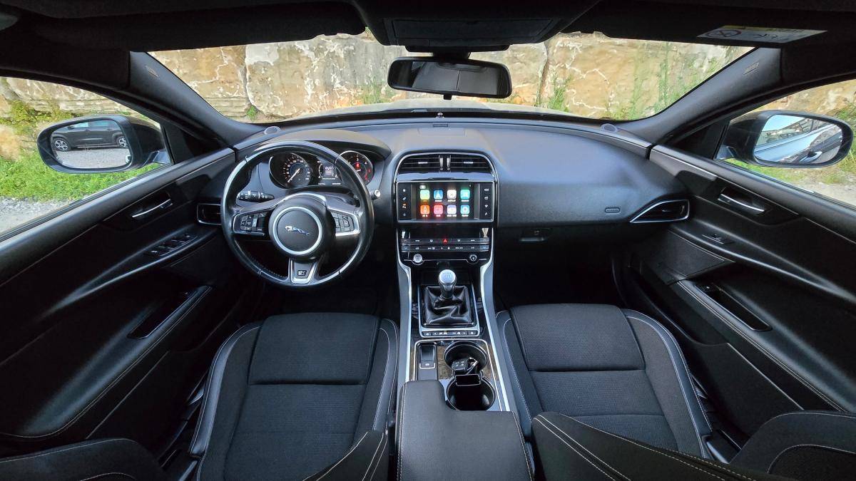 jaguar-xe-2017-diesel-1999cc
