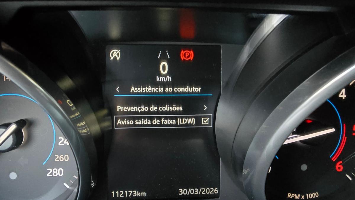 jaguar-xe-2017-diesel-1999cc