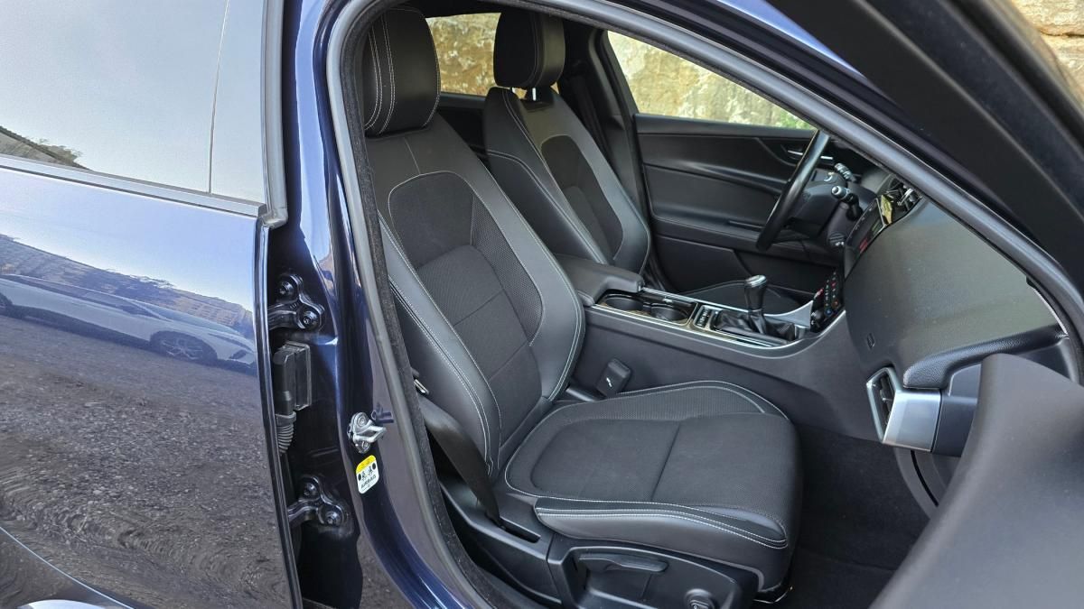 jaguar-xe-2017-diesel-1999cc