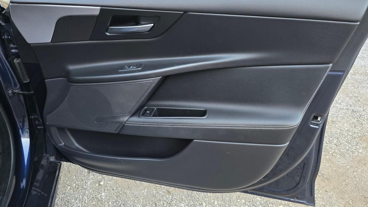 jaguar-xe-2017-diesel-1999cc