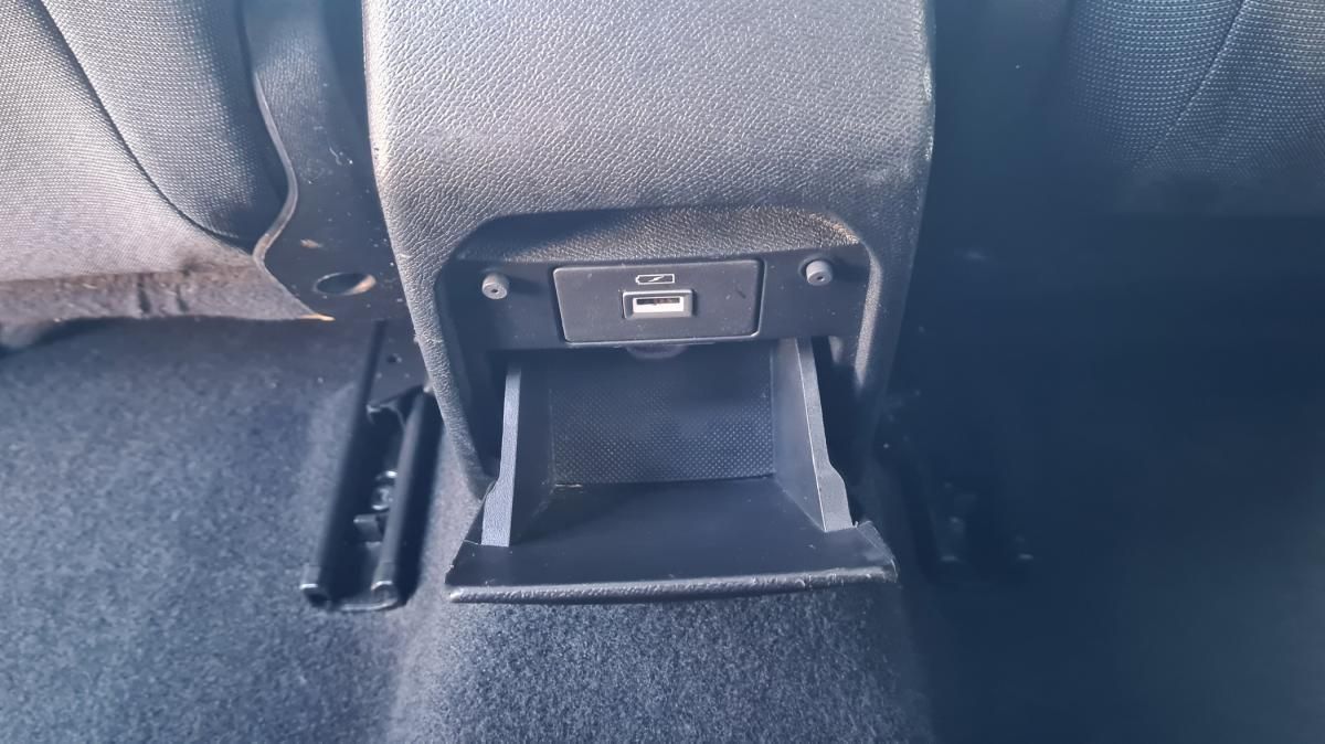 peugeot-308-sw-2021-diesel-1499cc