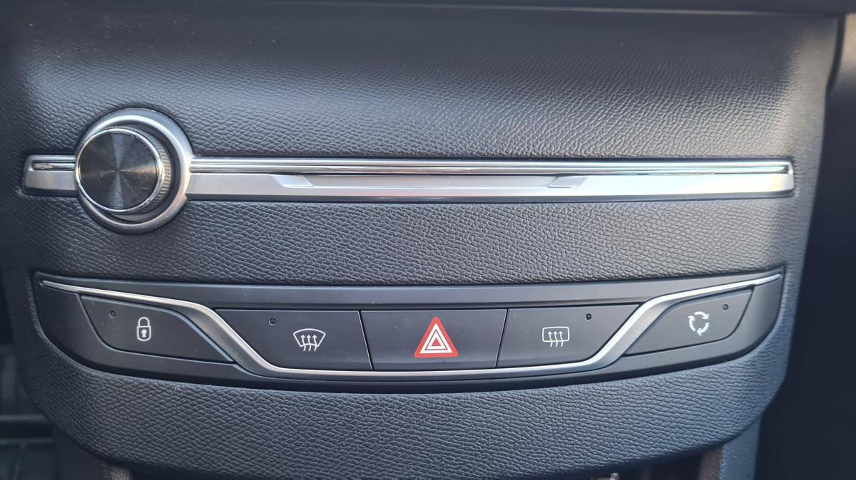 peugeot-308-sw-2021-diesel-1499cc