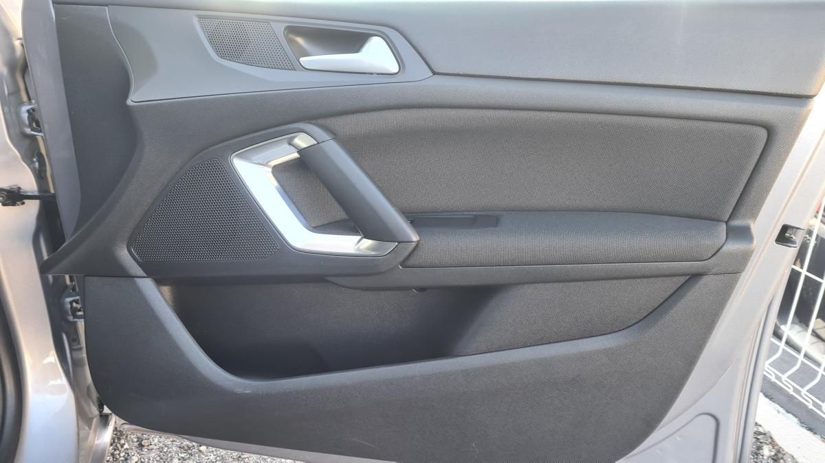 peugeot-308-sw-2021-diesel-1499cc