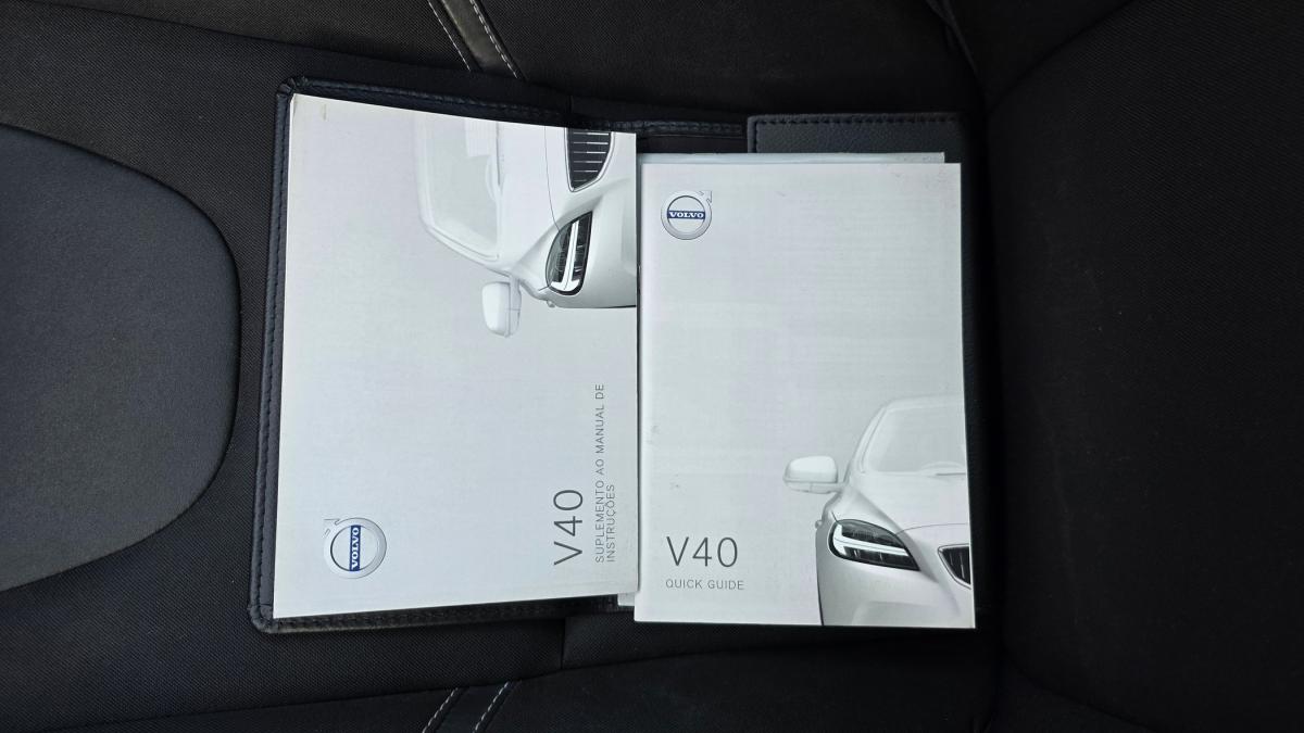 volvo-v40-2019-diesel-1969cc