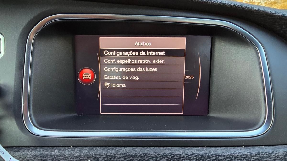 volvo-v40-2019-diesel-1969cc