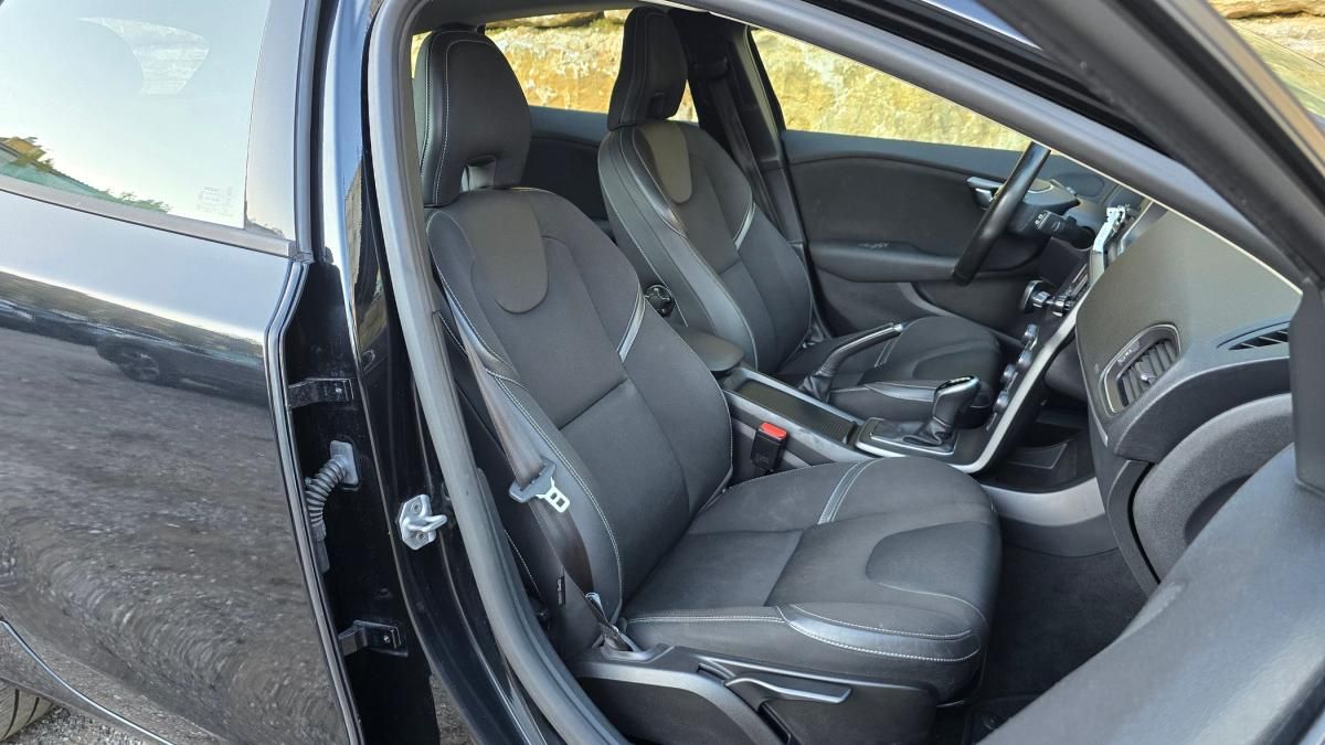 volvo-v40-2019-diesel-1969cc
