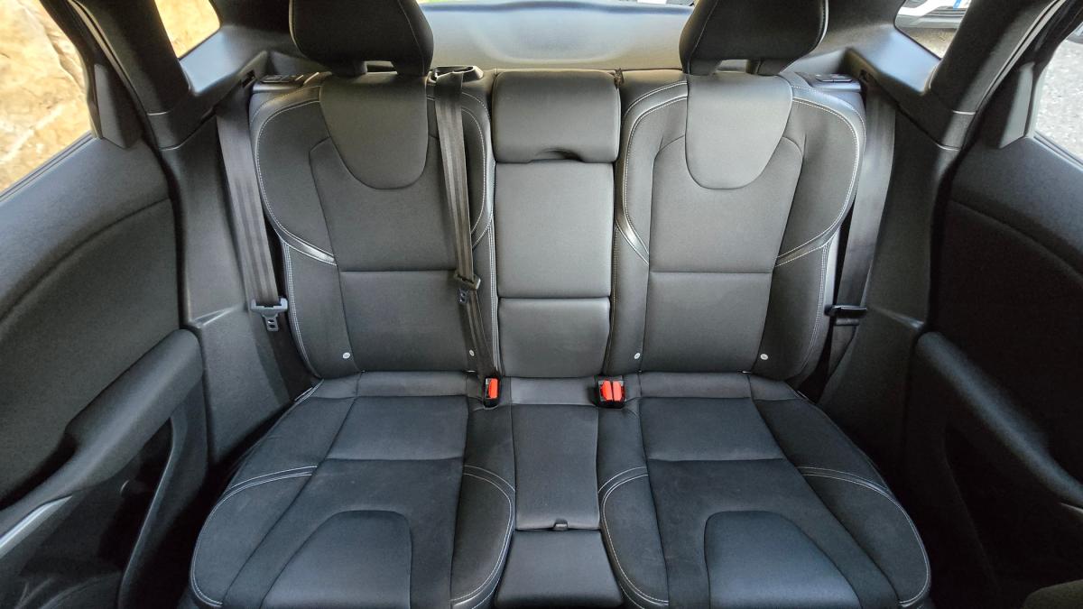 volvo-v40-2019-diesel-1969cc