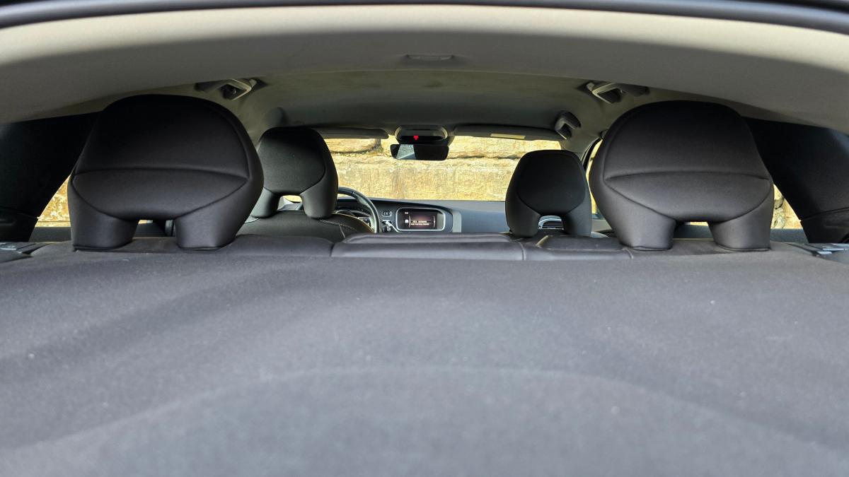 volvo-v40-2019-diesel-1969cc