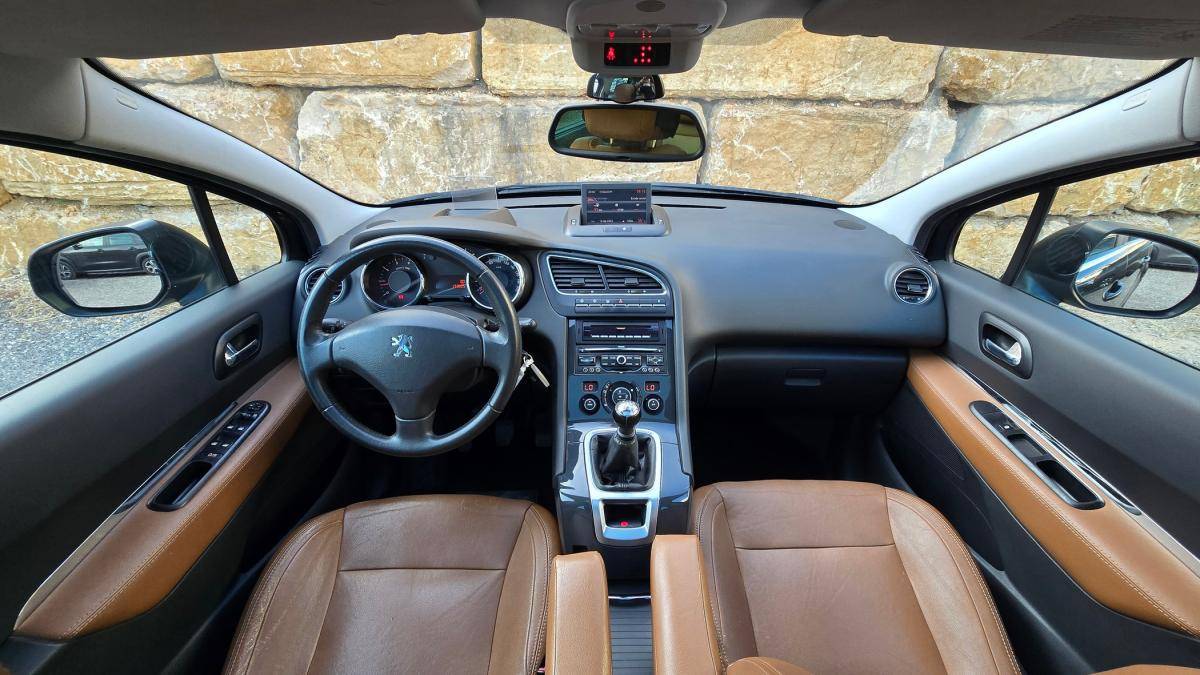 peugeot-5008-2012-gasolina-1598cc