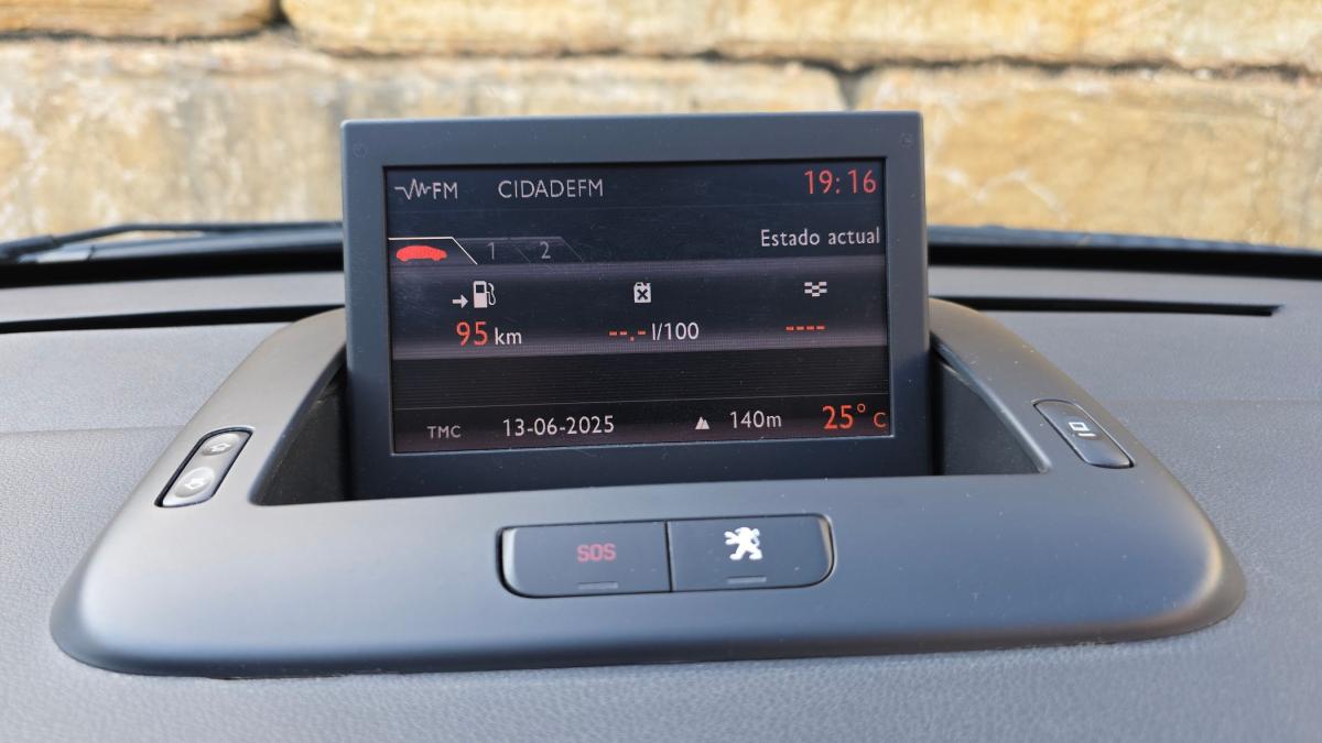 peugeot-5008-2012-gasolina-1598cc