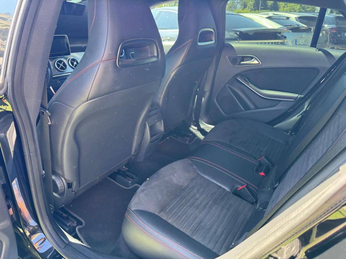 mercedes-benz-cla-180-amg-auto-2016-diesel-1461cc