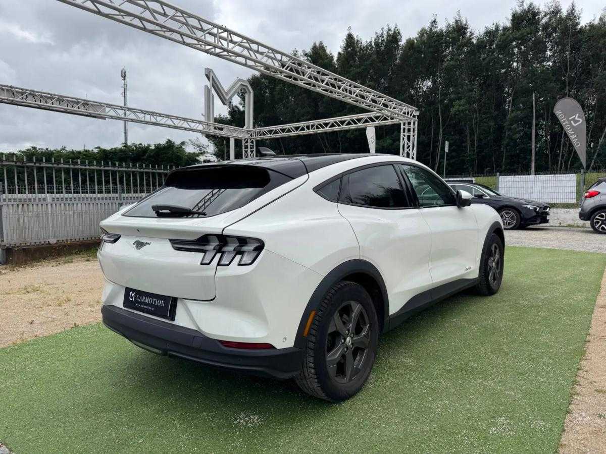 ford-mustang-mach-e-2021-eletrico-0cc