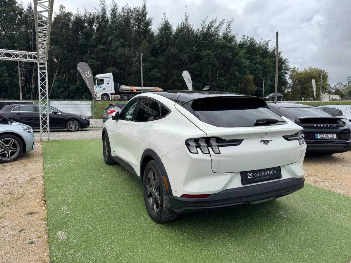 ford-mustang-mach-e-2021-eletrico-0cc