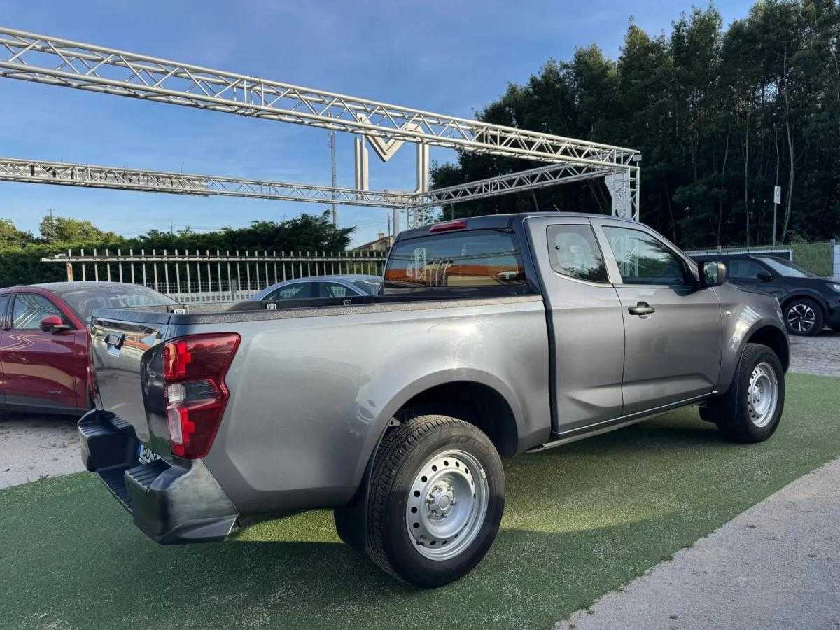 isuzu-d-max-2023-diesel-1898cc