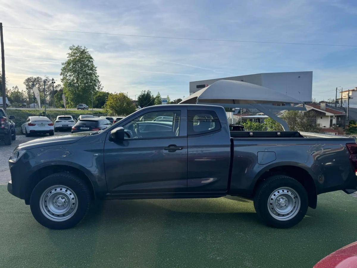 isuzu-d-max-2023-diesel-1898cc