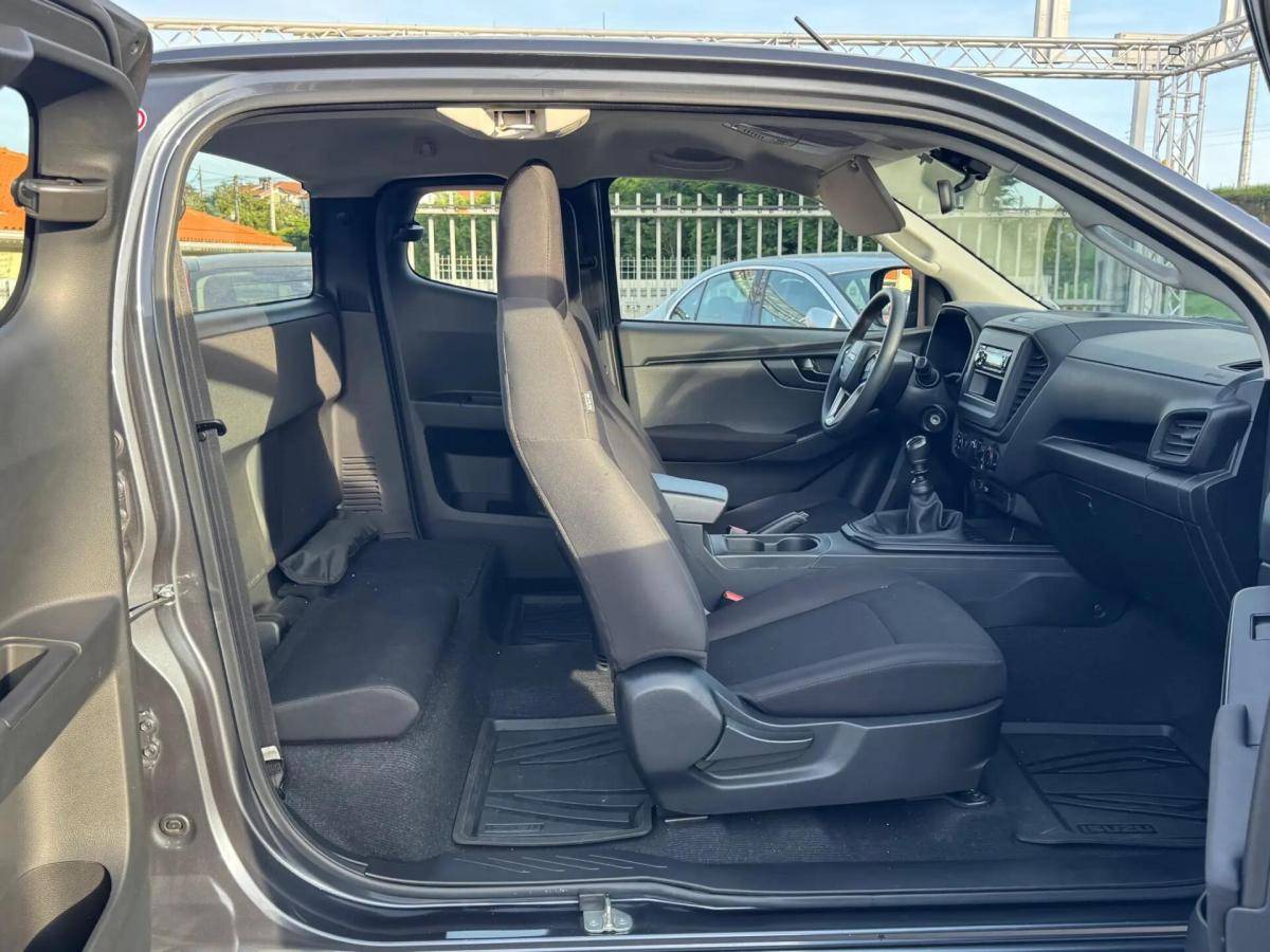isuzu-d-max-2023-diesel-1898cc