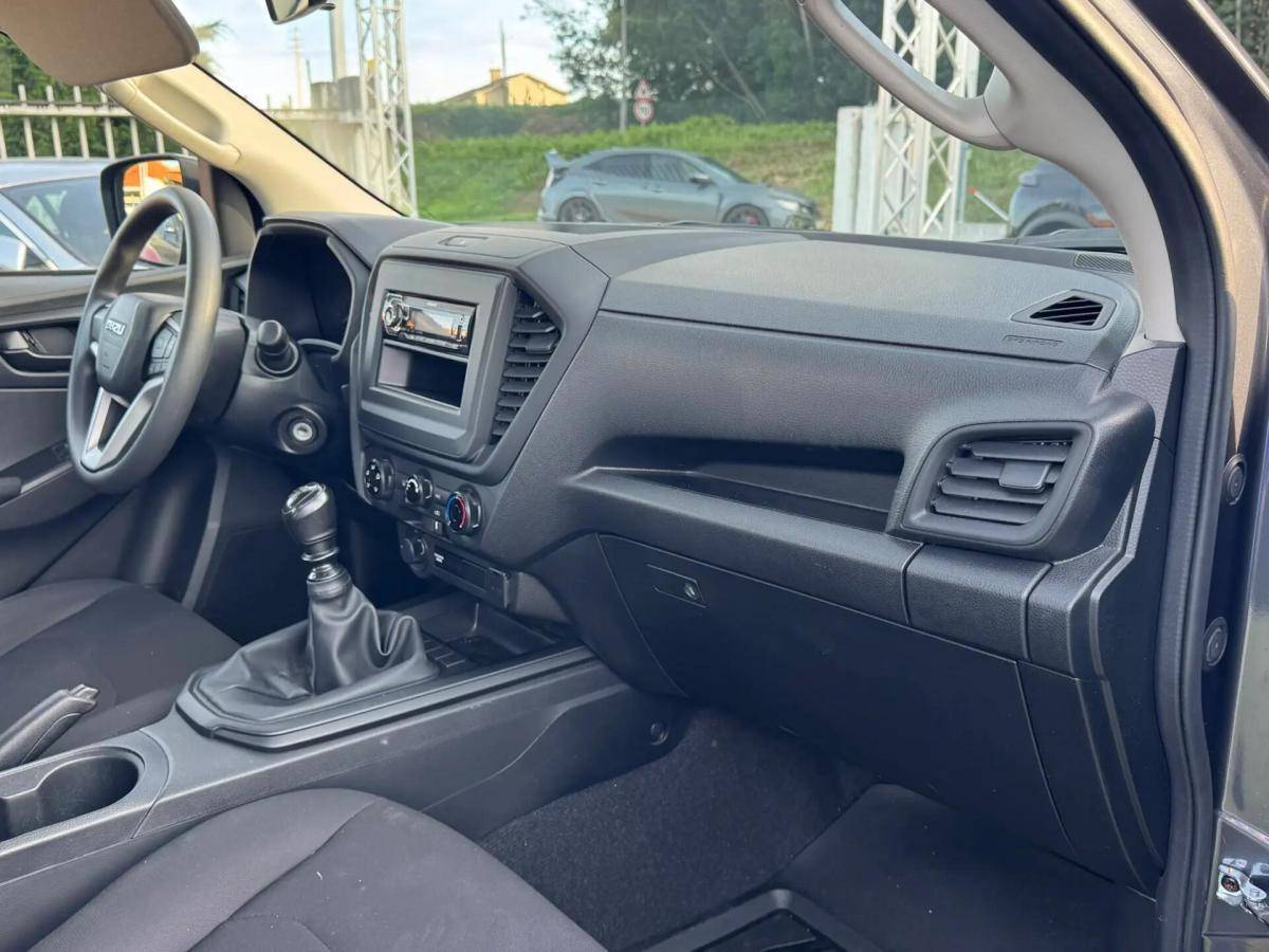 isuzu-d-max-2023-diesel-1898cc