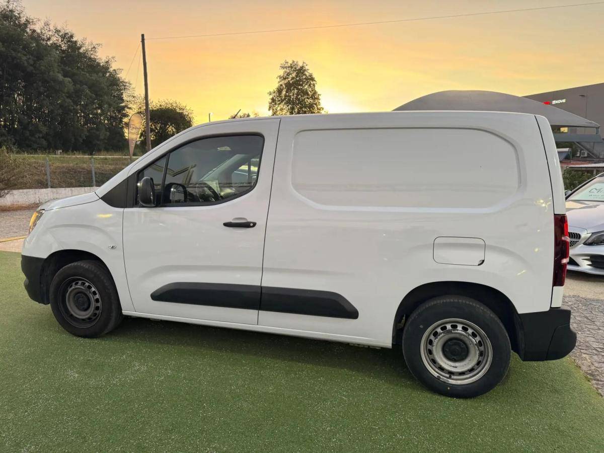 opel-combo-2023-diesel-1499cc