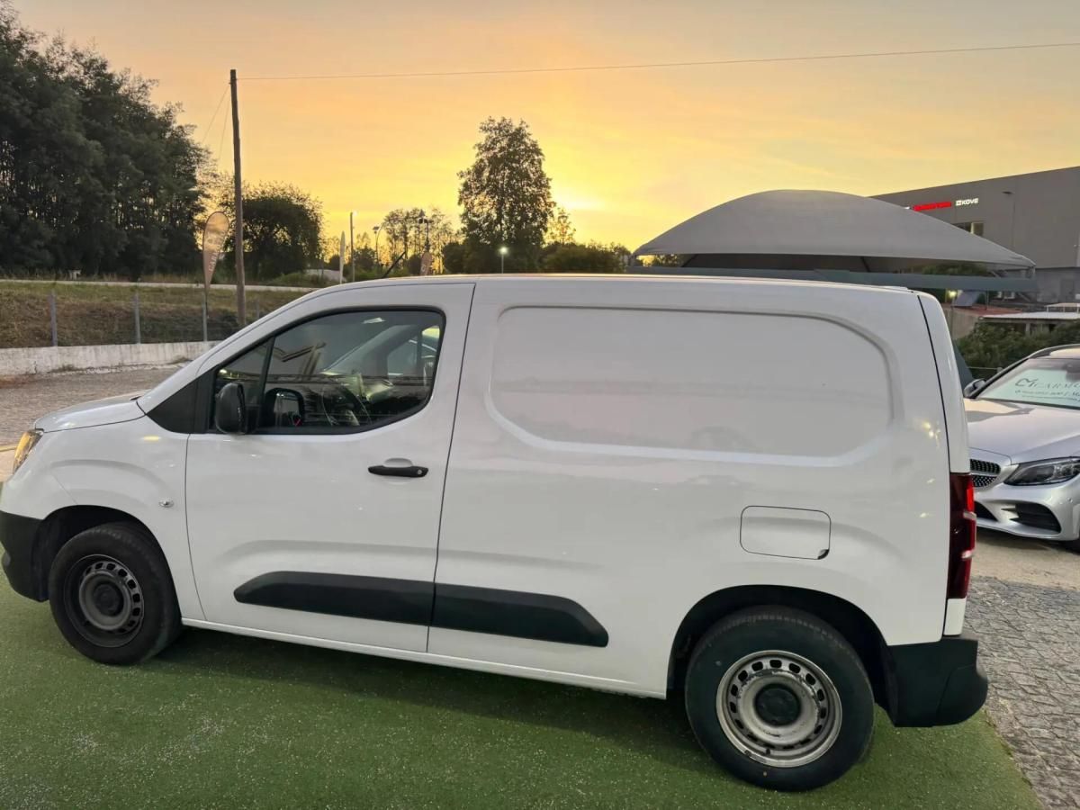 opel-combo-2023-diesel-1499cc