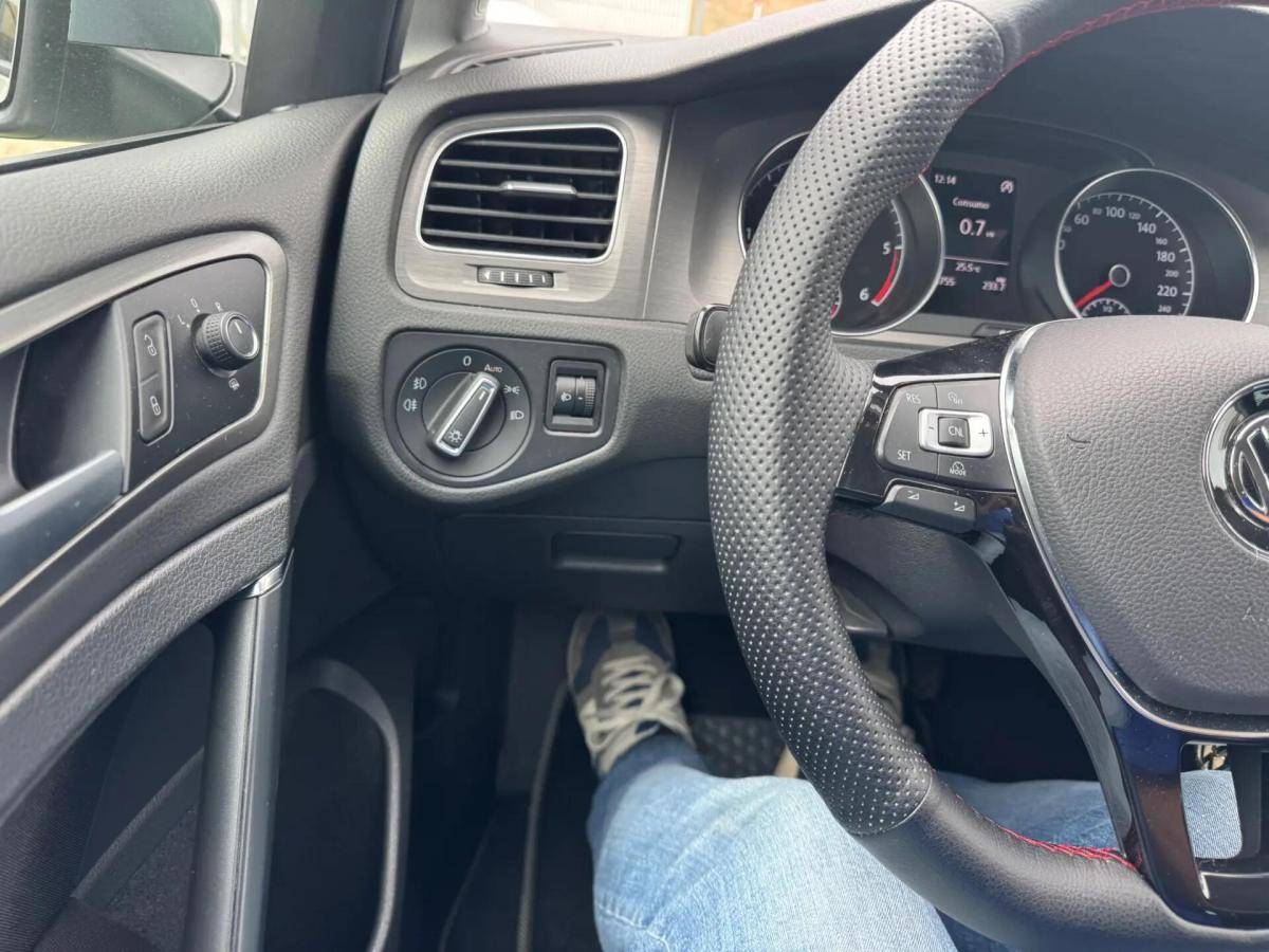 volkswagen-golf-variant-2013-diesel-1598cc