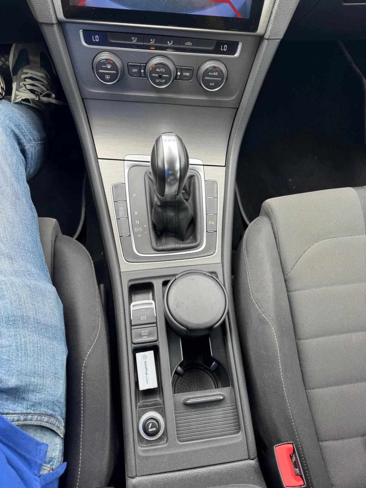 volkswagen-golf-variant-2013-diesel-1598cc