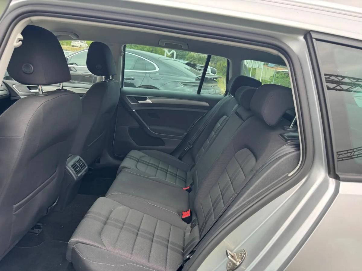 volkswagen-golf-variant-2013-diesel-1598cc