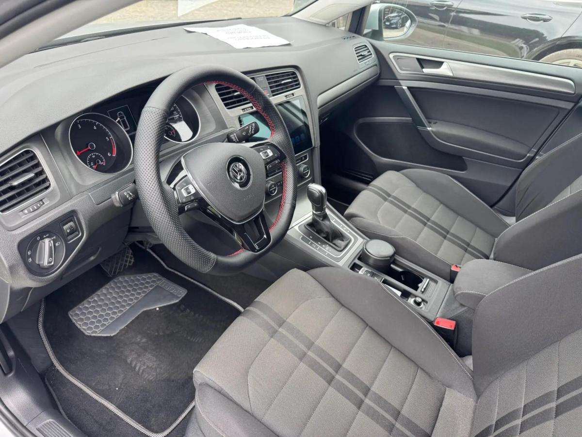 volkswagen-golf-variant-2013-diesel-1598cc