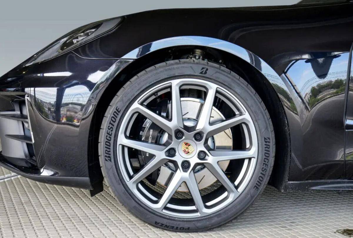 porsche-panamera-2025-hibrido-a-gasolina-2894cc