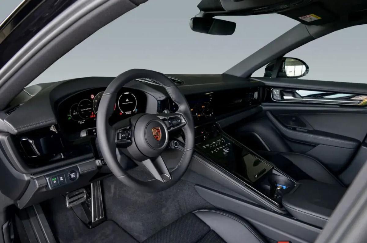 porsche-panamera-2025-hibrido-a-gasolina-2894cc
