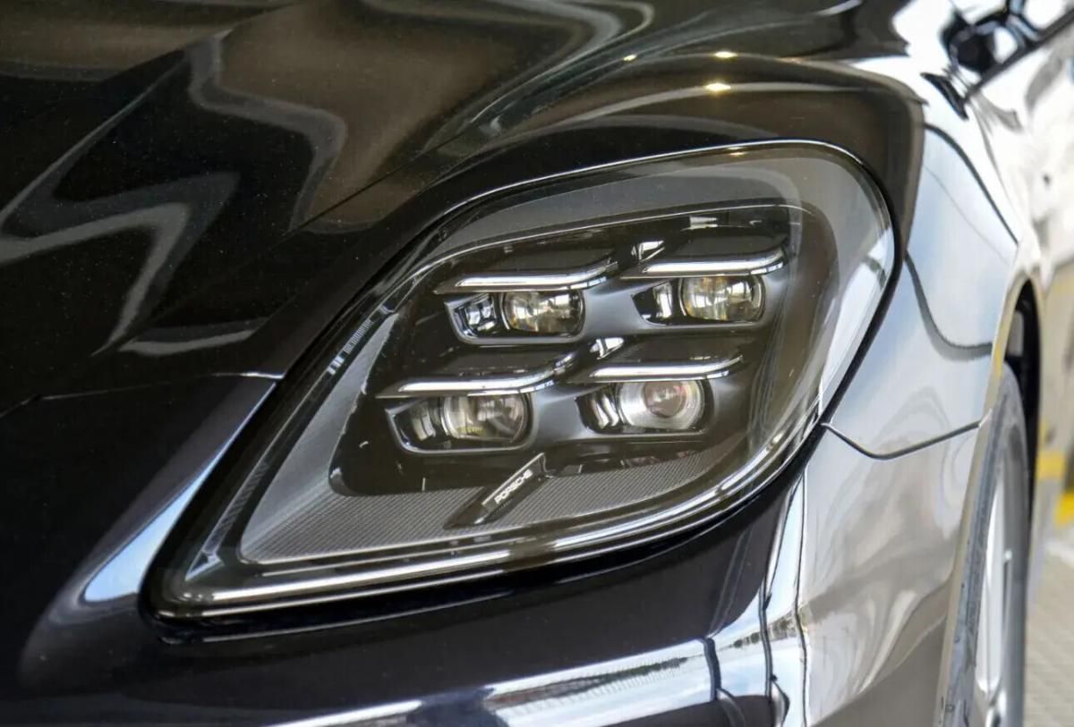 porsche-panamera-2025-hibrido-a-gasolina-2894cc