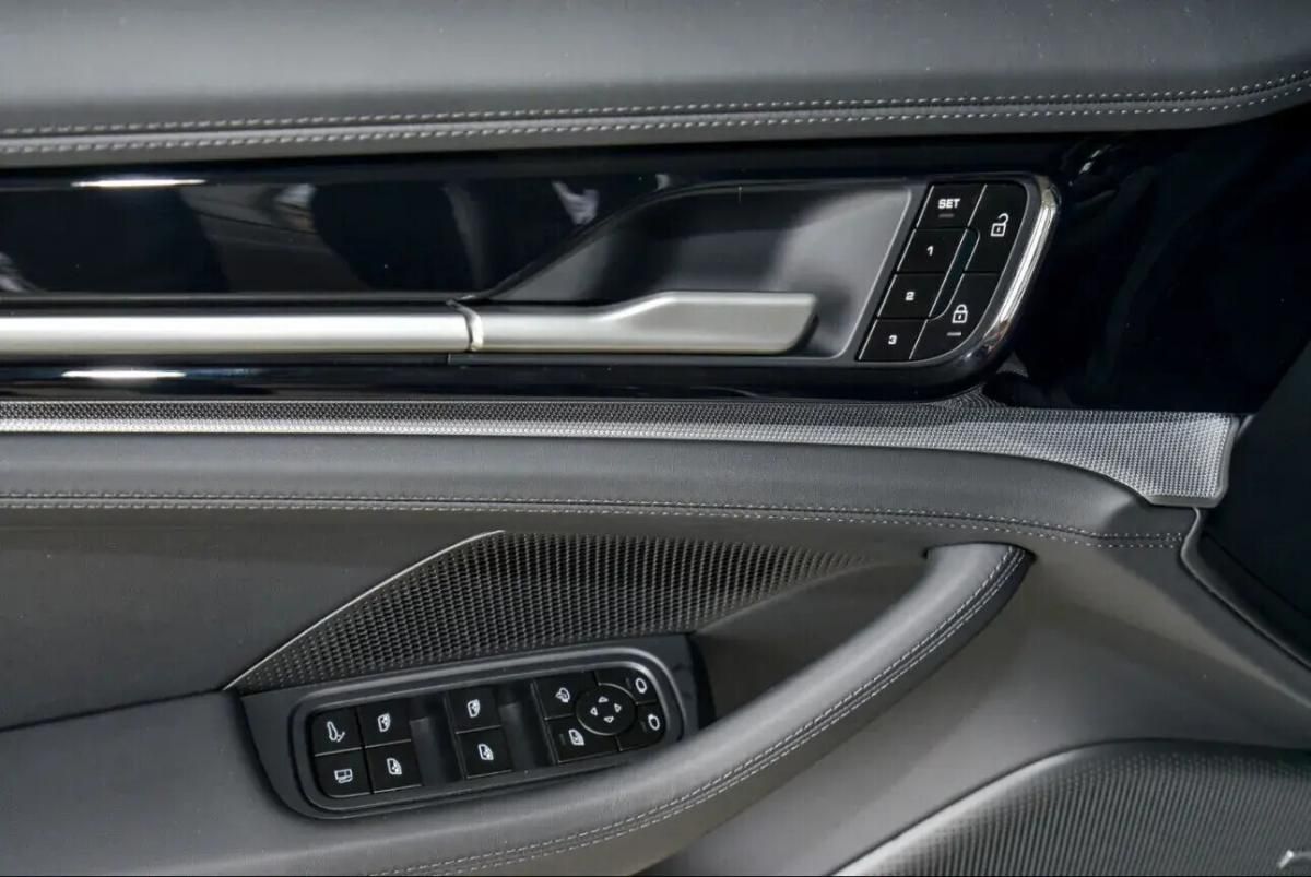 porsche-panamera-2025-hibrido-a-gasolina-2894cc