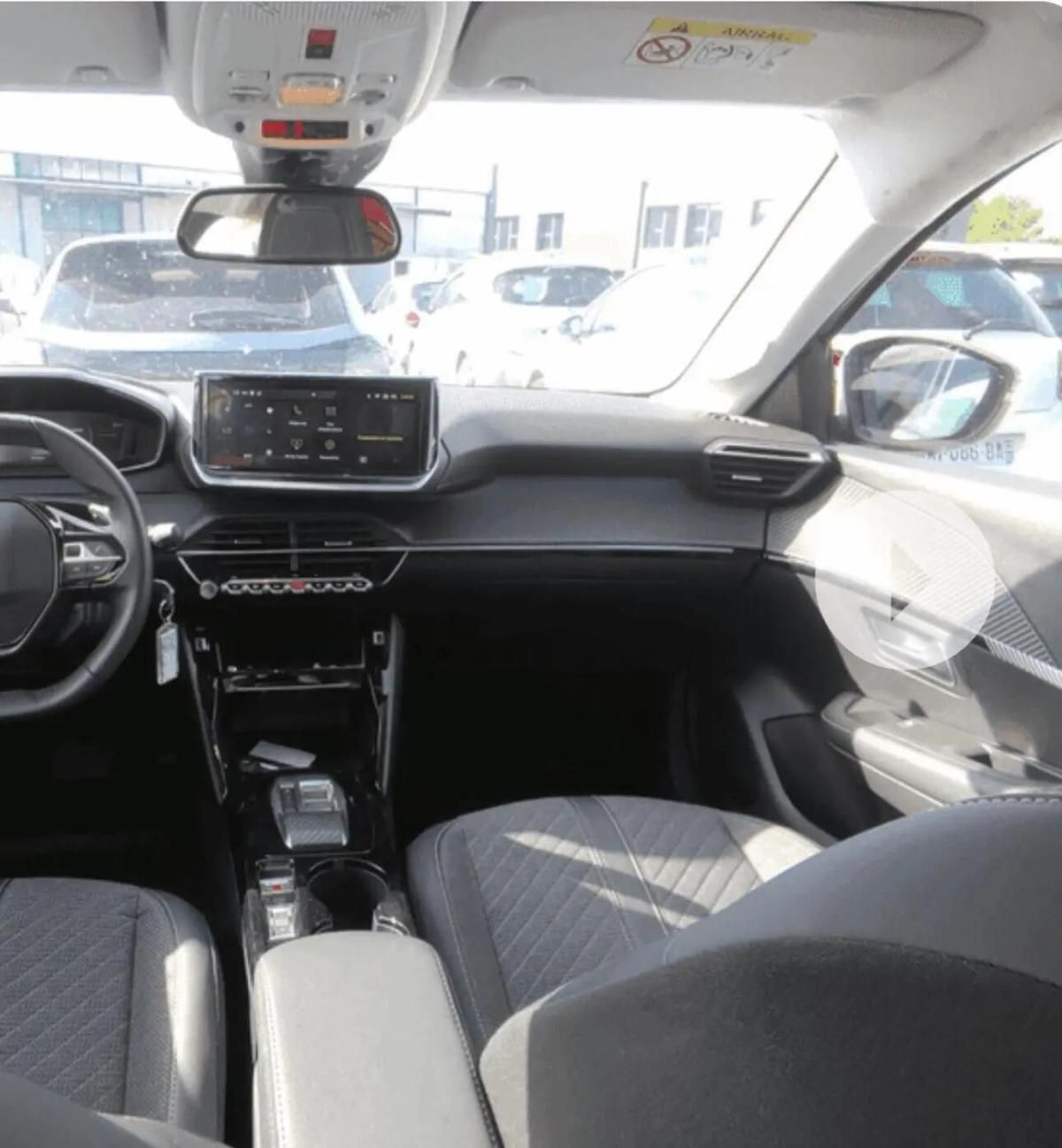 peugeot-208-2025-gasolina-1199cc