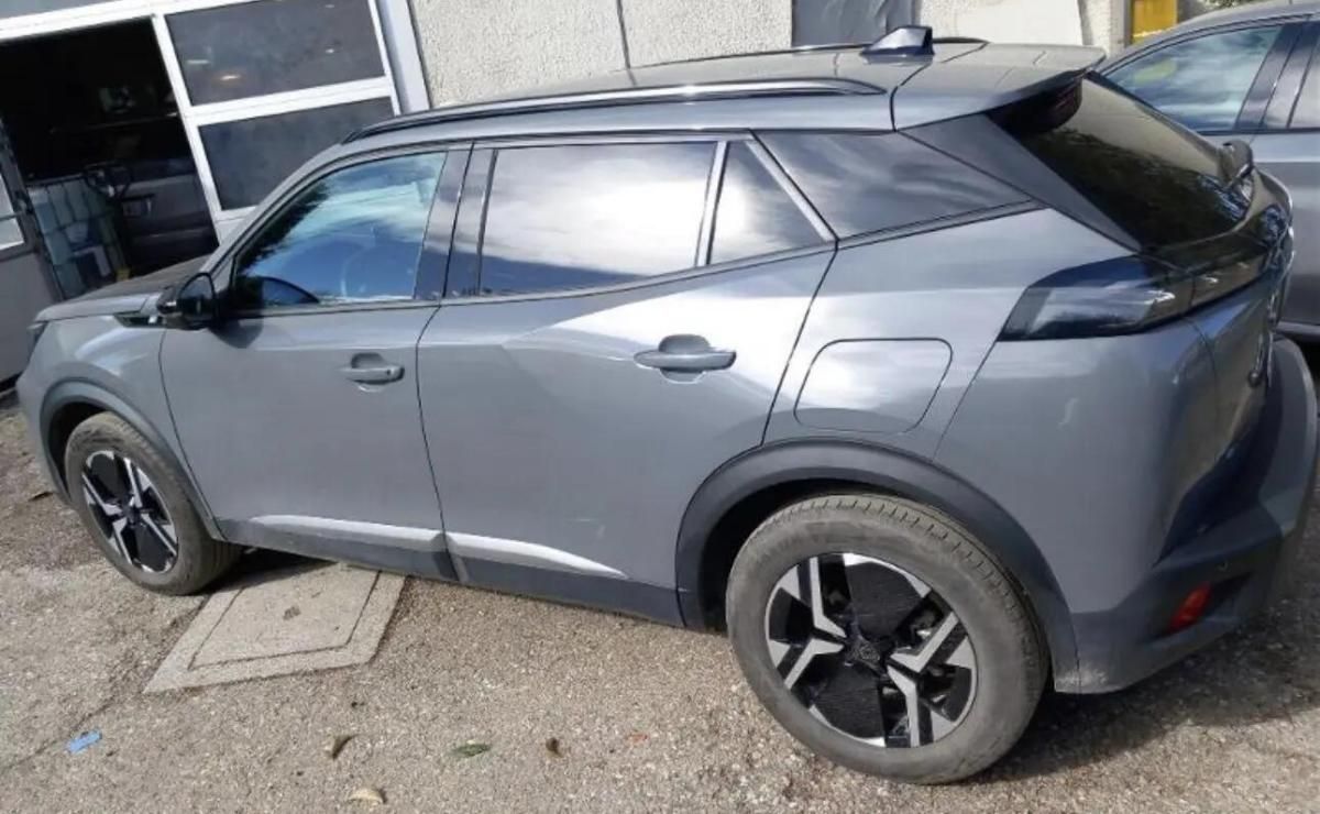 peugeot-e-2008-2025-eletrico-0cc